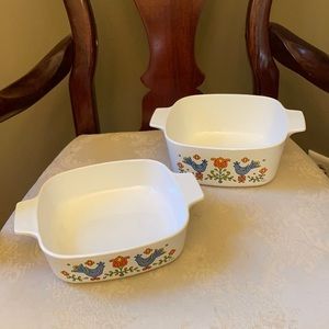 Pair of vintage Corning Ware Country Festival 1975 casserole dishes, 1 & 1.5 qt